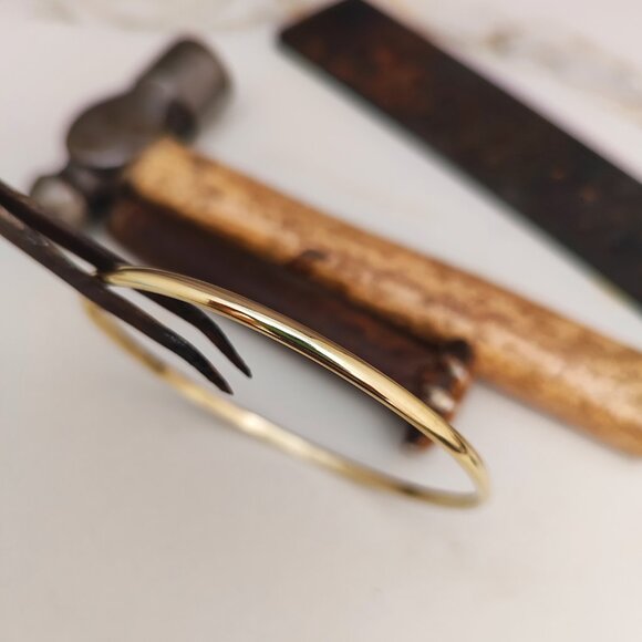 Solid gold round bracelet – timeless, minimal, and made to last. Gold bracelet. - Picture 7 of 12